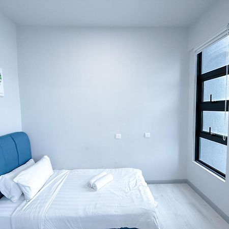 Vv Homestay Jesselton Quay Surla Sabah Mall Kk 亚庇贵赴行馆 Kota Kinabalu Exterior photo