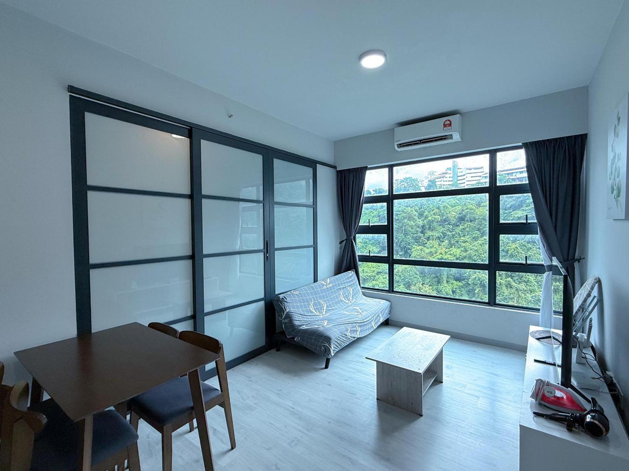 Vv Homestay Jesselton Quay Surla Sabah Mall Kk 亚庇贵赴行馆 Kota Kinabalu Exterior photo