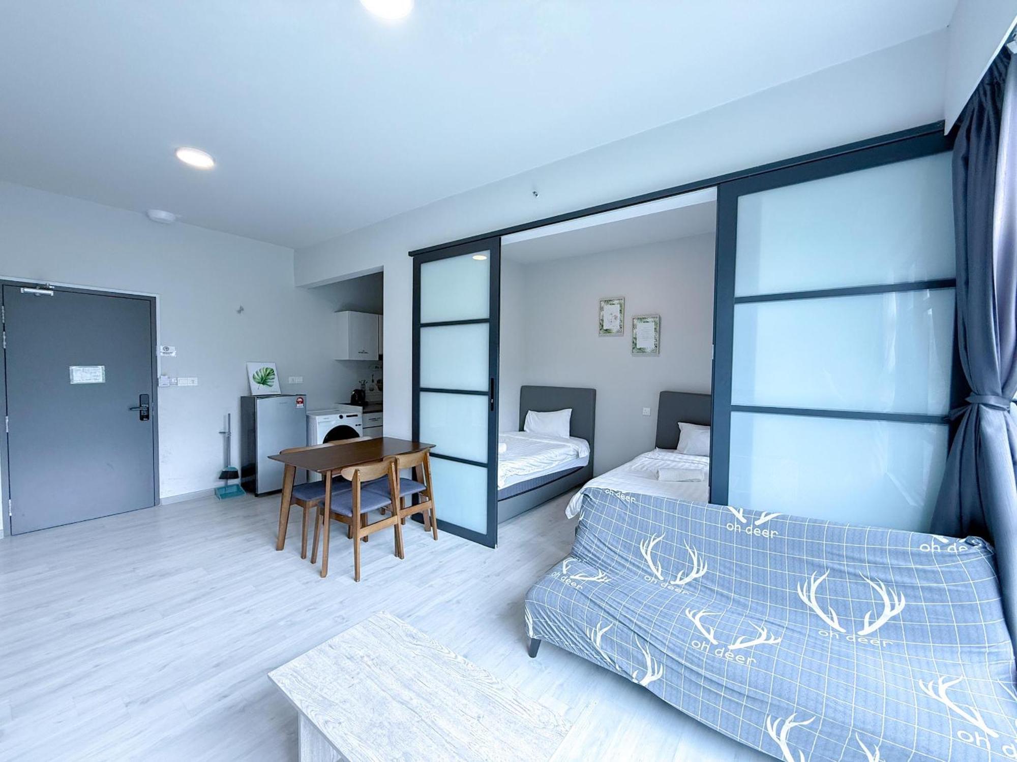 Vv Homestay Jesselton Quay Surla Sabah Mall Kk 亚庇贵赴行馆 Kota Kinabalu Exterior photo