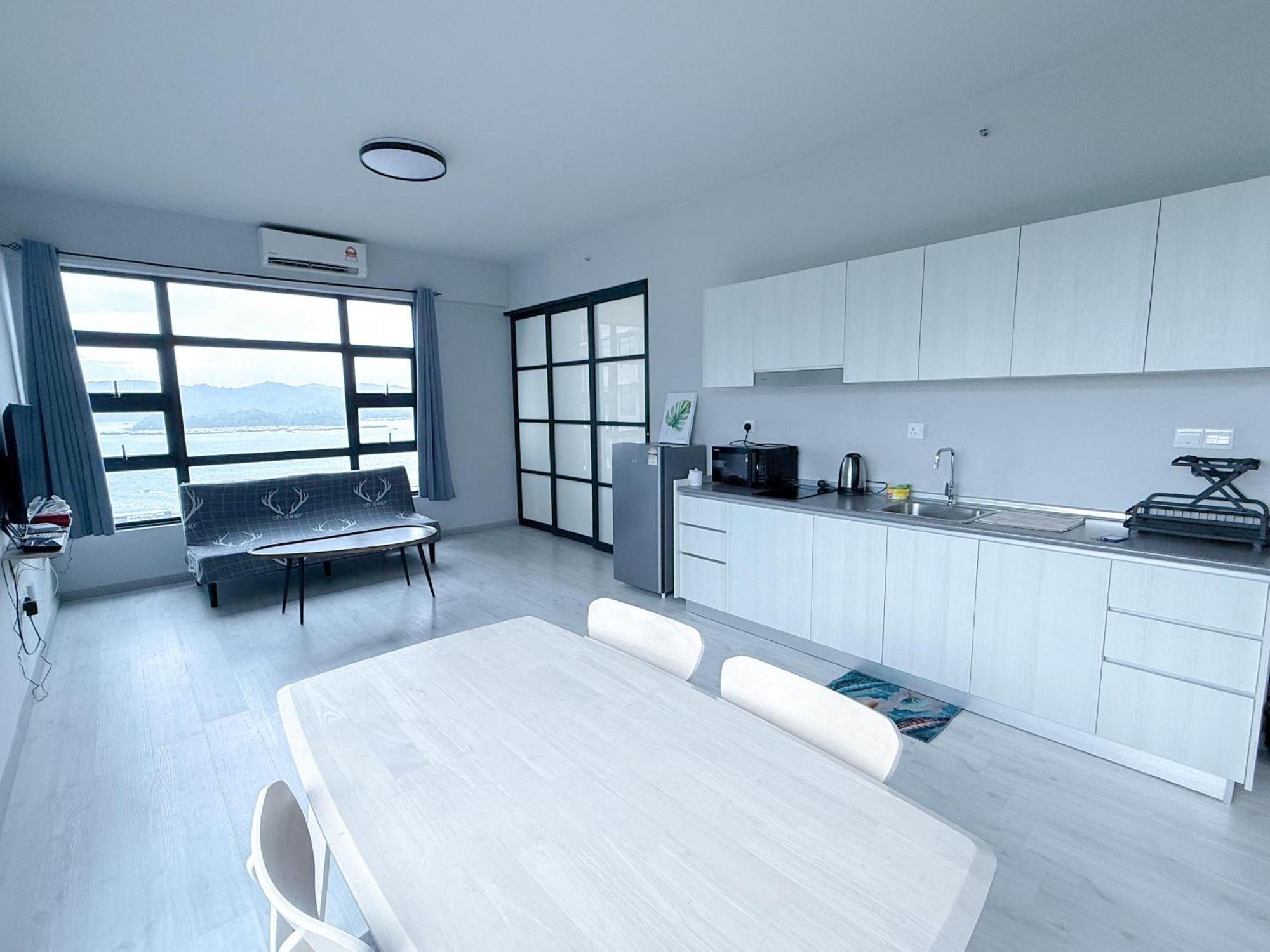 Vv Homestay Jesselton Quay Surla Sabah Mall Kk 亚庇贵赴行馆 Kota Kinabalu Exterior photo